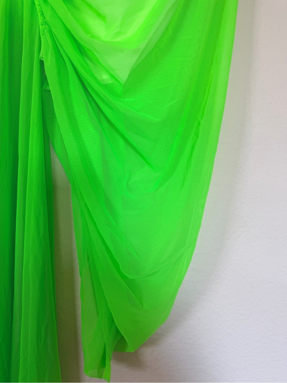 NWT Norma Kamali Diana Bra W/ Sleeve Neon Green Mesh One Shoulder Top XXS - Picture 9 of 11
